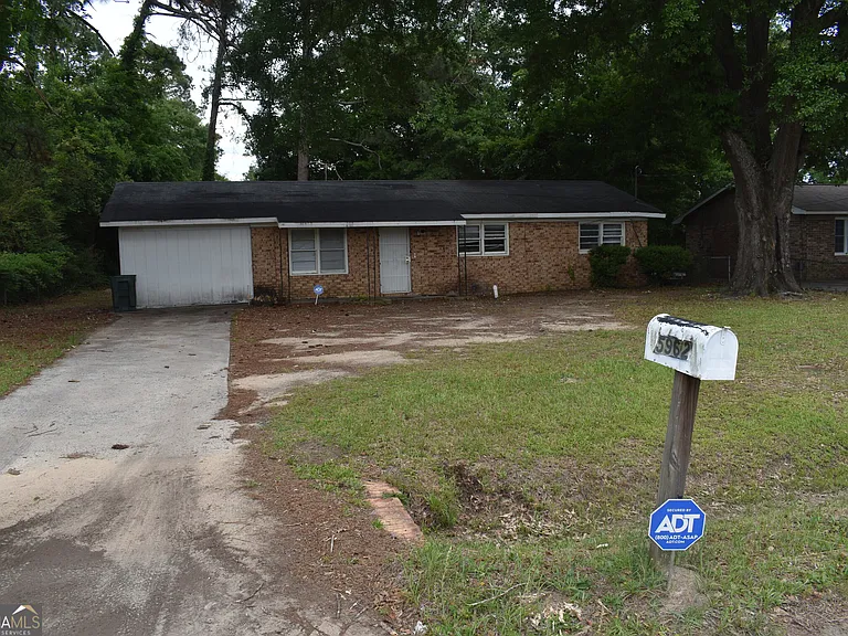 5962 Bloomfield Rd — Photo 1