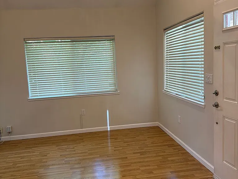 3117 Freeport Blvd — Photo 21