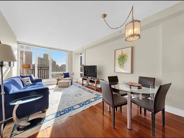 45 Park Avenue image 1 of 6