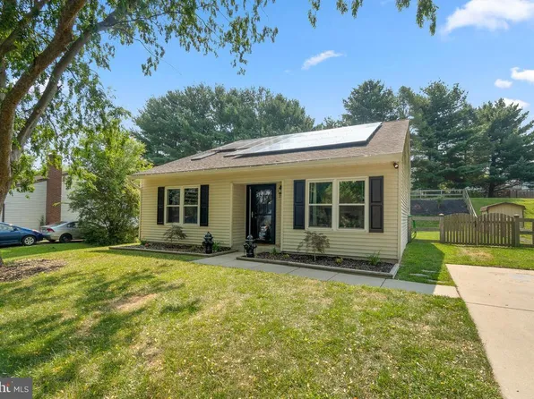 225 Stacy Lee Dr, Westminster, MD 21158