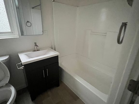 5th image of 3390 16th Ave