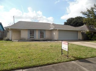 10418 Glenkirk Dr, Houston, TX 77089