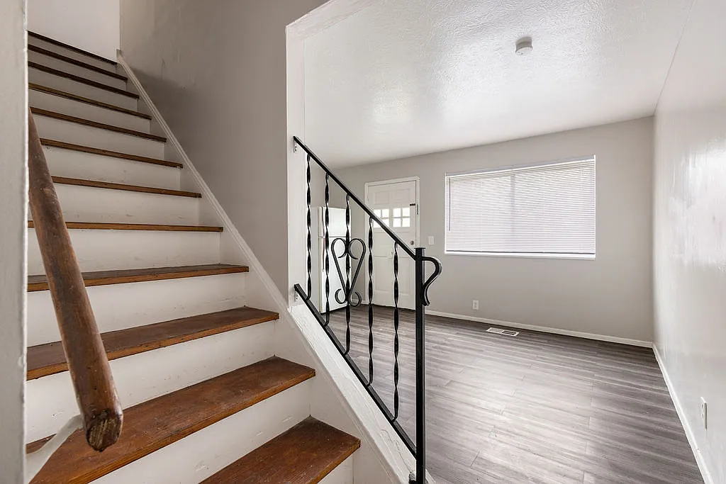 2 bed, $1,350 — Photo 3