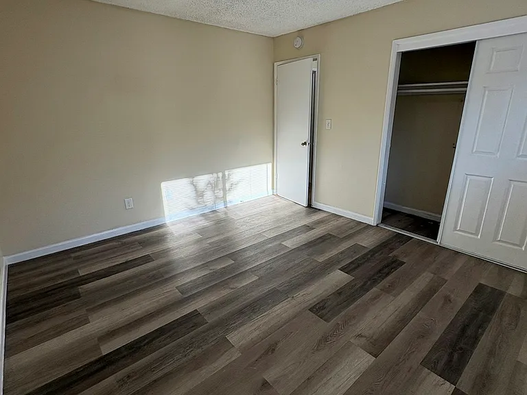 555 W 25th St #2 — Photo 13