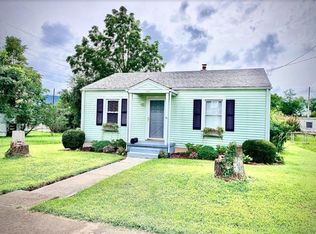 325 Chestnut St, Salem, VA 24153