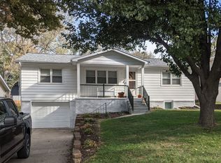 3061 S 49th St, Omaha, NE 68106