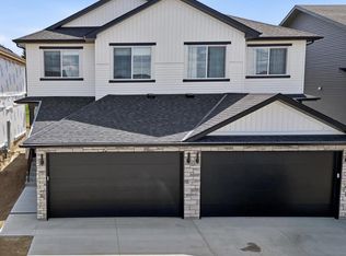 18 Grayson Grn, Stony Plain, AB T7Z 0P3