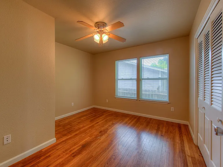 4805 Evans Avenue — Photo 18