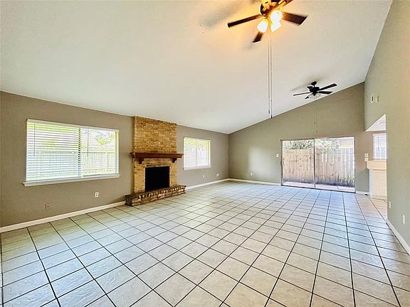 4th image of 11719 Sela Ln