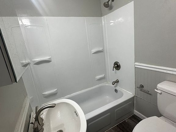 5th image of 1408 Methyl St #1