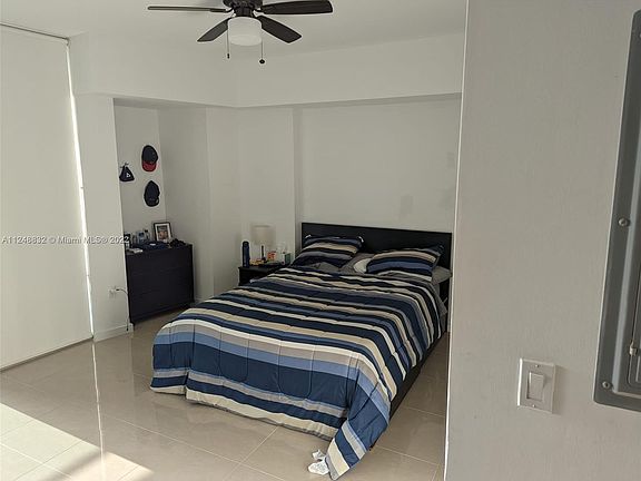 5th image of 350 S Miami Ave #1115