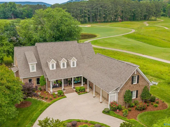 2875 Hampton Cove Way SE, Owens Cross Roads, AL 35763