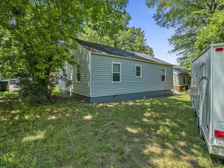 2320 Olando St #1 — Photo 4