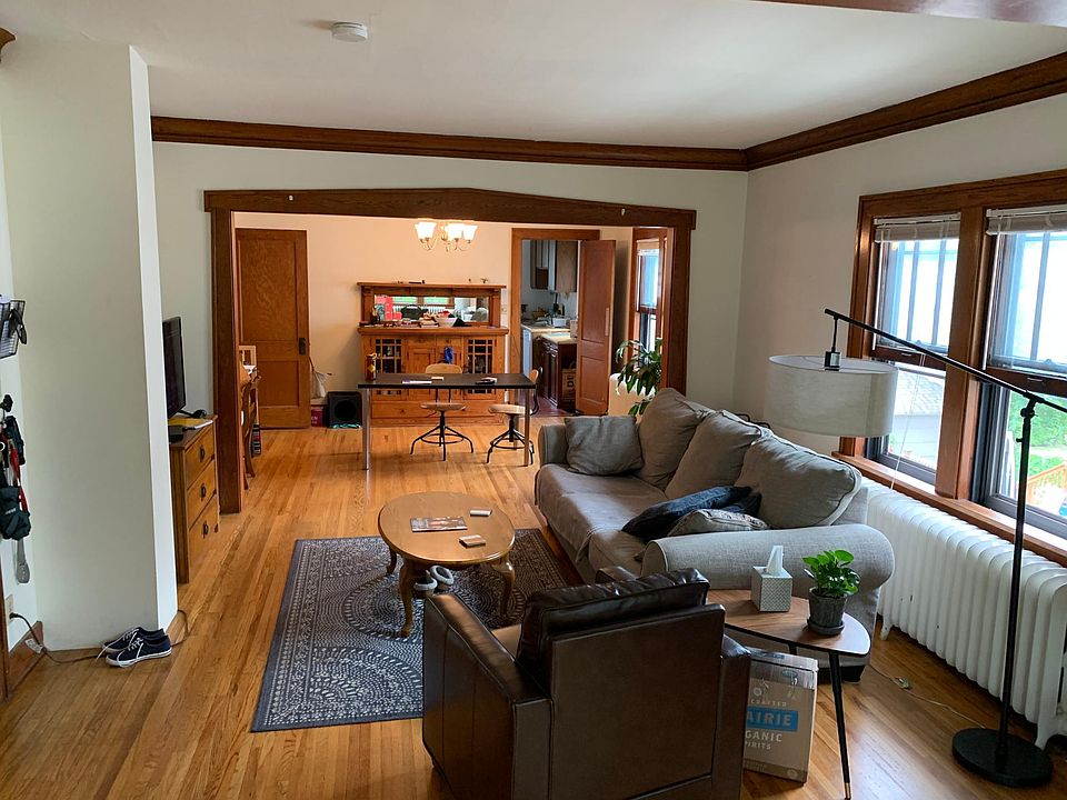 Living Room/Dining Room