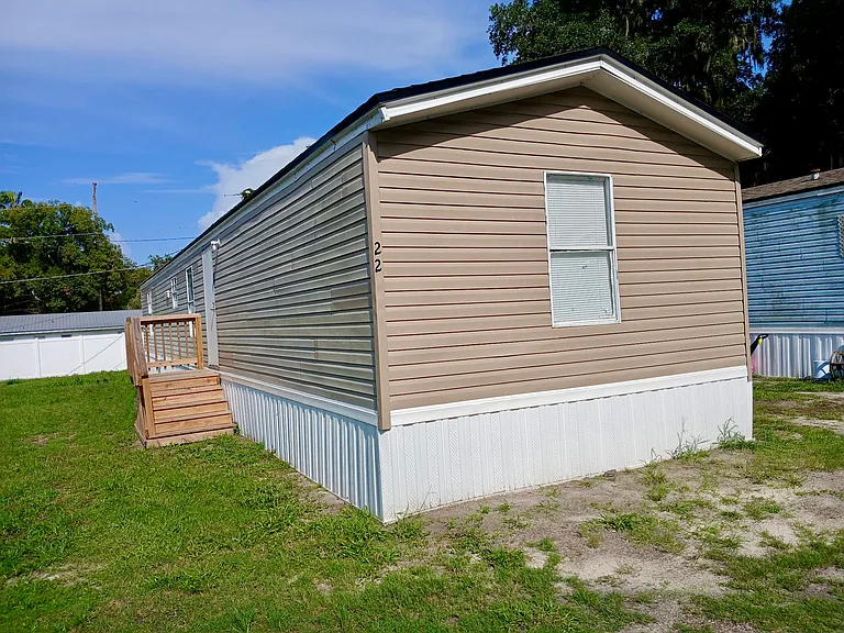 2805 Mineola Dr #22 — Photo 1