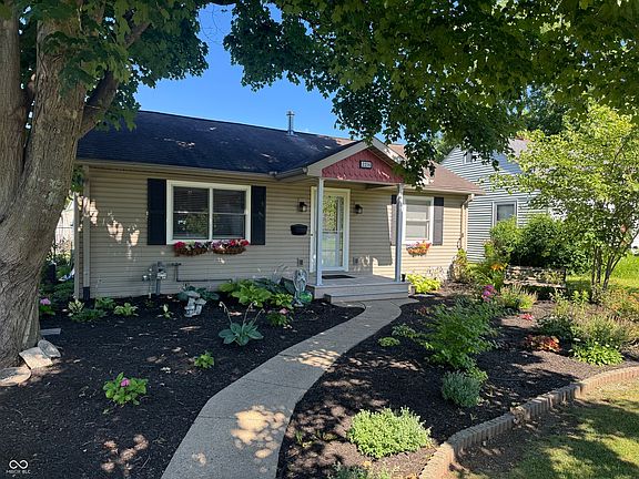 4th image of 2216 Newton St