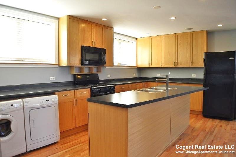 1st image of 2736 W Evergreen Ave #Ch