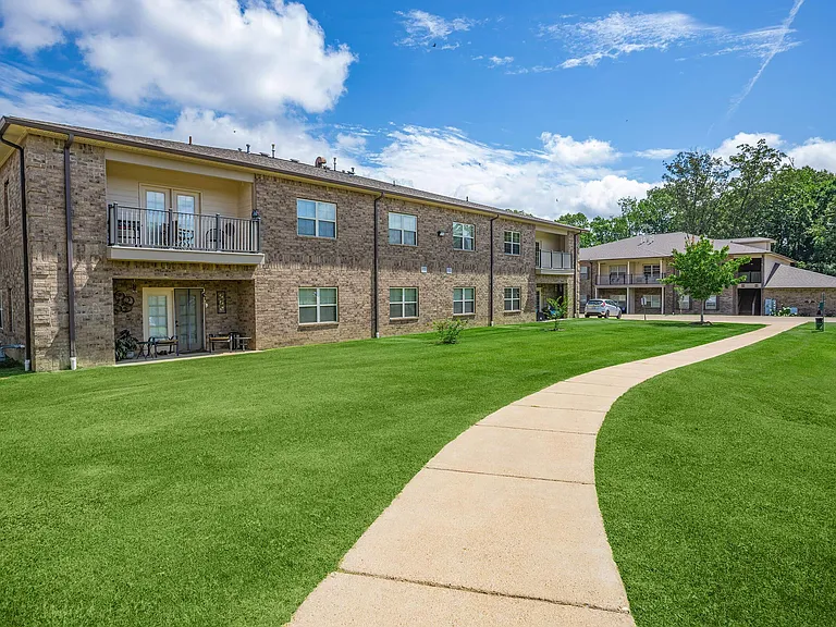 Stonewater Place Apartments — Photo 6