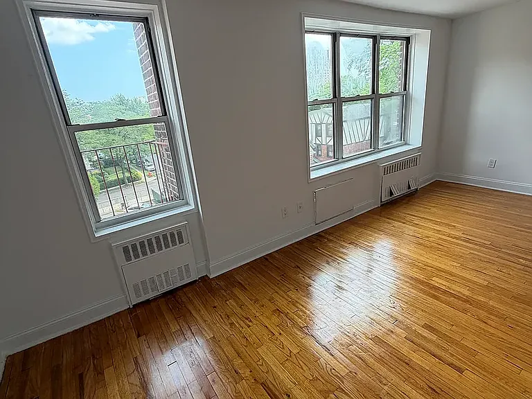 111-14 76th Ave #412 — Photo 5
