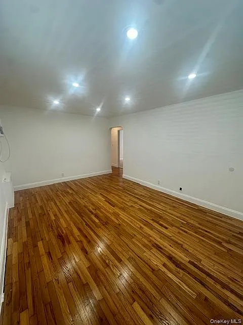2 bed, 1.0 bath, 2051 sqft, $3,625 — Photo 4