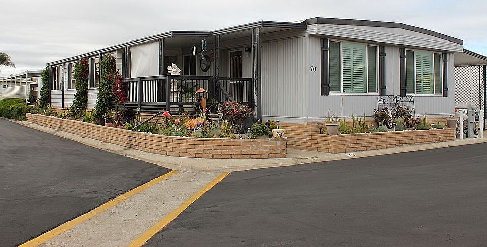 1st image of 221 N El Camino Real Space 70