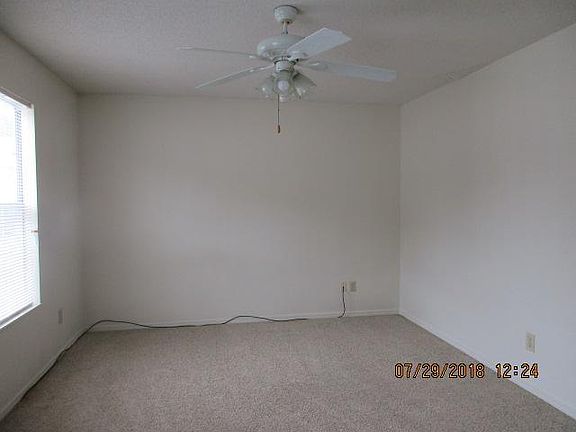 5th image of 1009 SE 5th St APT C
