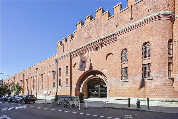 Sold by Avenue Sotheby's International Realty | media 34