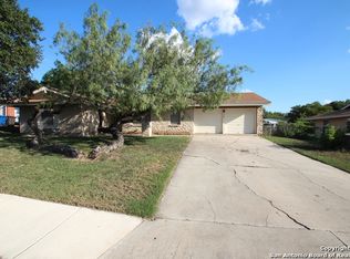 310 Threadneedle Ln, San Antonio, TX 78227