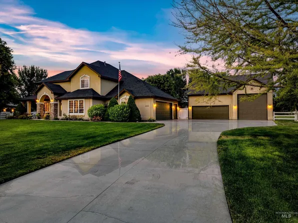 8018 W Snowberry Ct, Boise, ID 83709