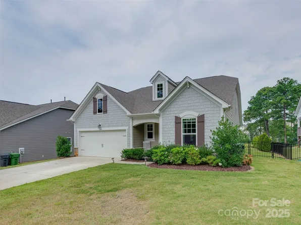 16108 Langston Dr, Charlotte, NC 28278