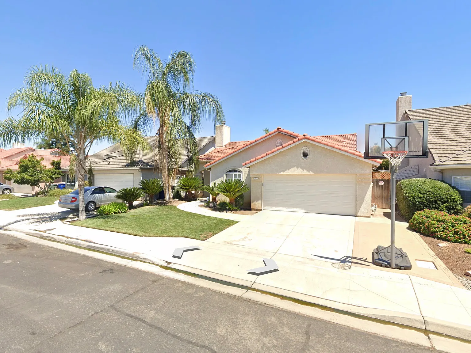 3 bed, 1380 sqft, $2,485 — Photo 2