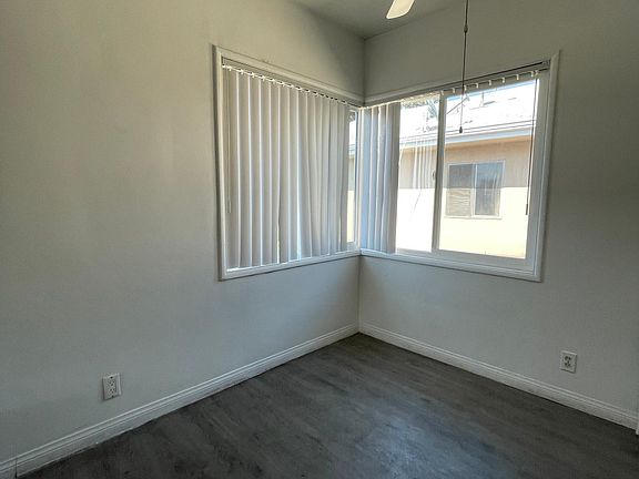 3rd image of 14312 Roscoe Blvd APT 1