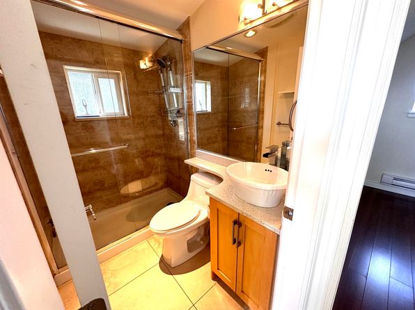 31XX E 16th Ave, Vancouver, BC V5M 2L5