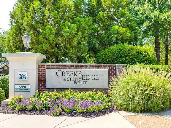 3rd image of 9467 Creek Summit Cir