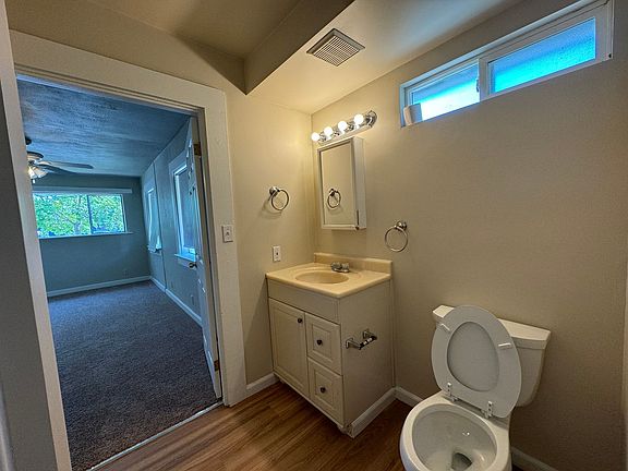 4th image of 111 Bonita St