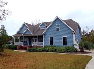 203 Ottaway Ct, Hampstead, NC 28443