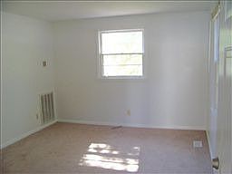 4th image of 849 Gracey Ave