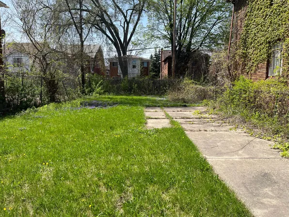 17161 Wisconsin St, Detroit, MI 48221