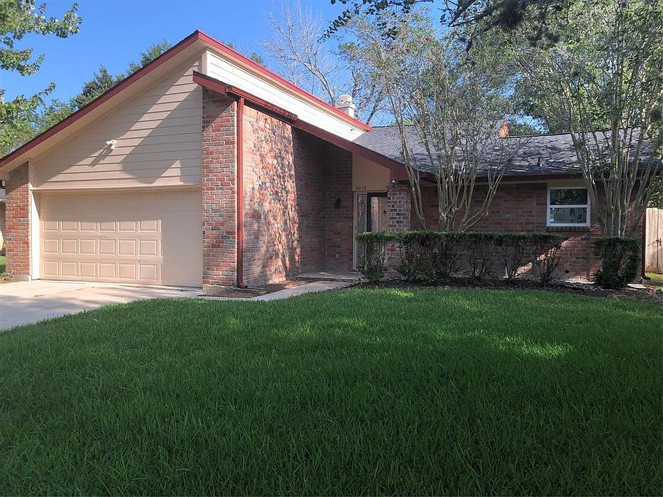 1st image of 3019 Mosby Dr