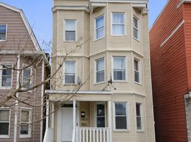 66 S 13th St, Newark, NJ