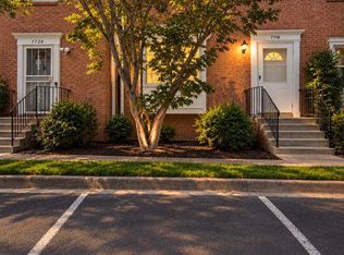 7718 Trevino Ln, Falls Church, VA 22043