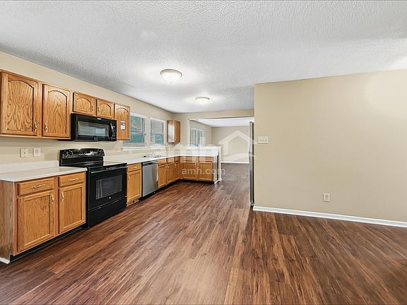3rd image of 13898 Meadow Lake Dr