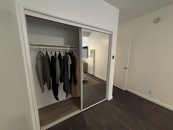 5th image of 2825 S Sepulveda Blvd #11