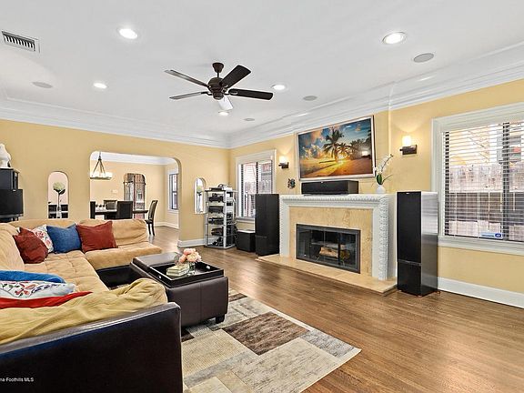 4th image of 1901 N Berendo St