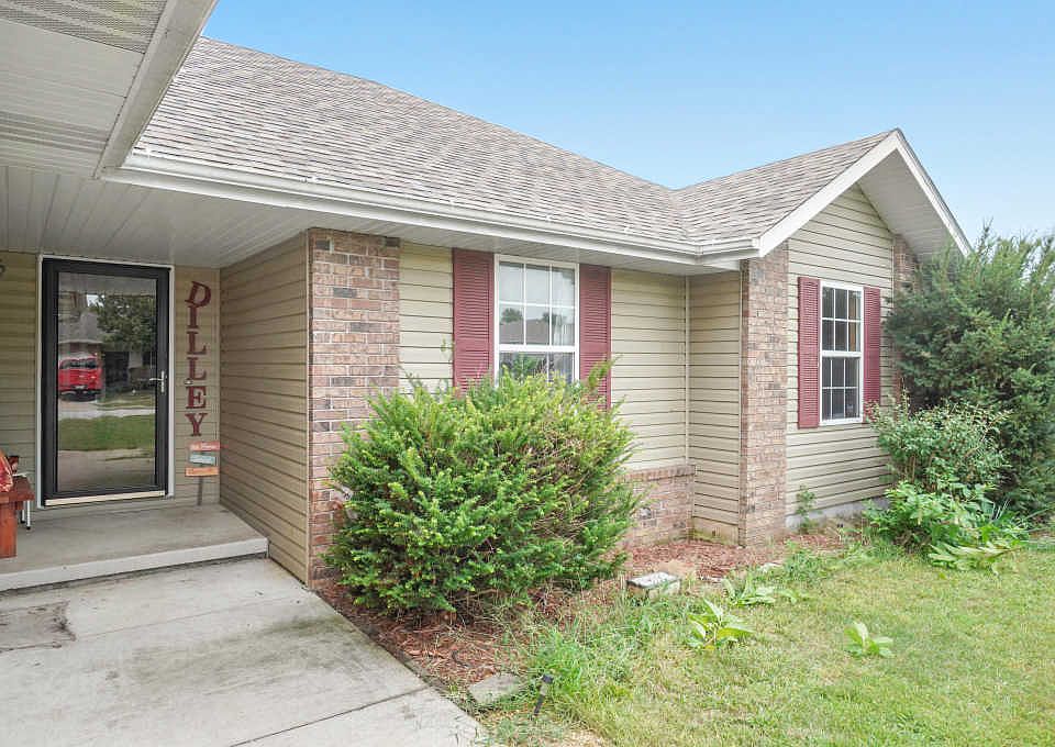 1804 E Summit St, Republic, MO 65738 Zillow