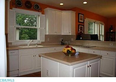 5th image of 6825 Regency Dr