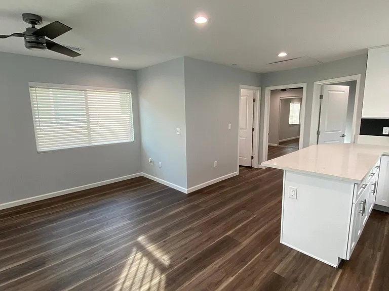 8397 Cherry Ave — Photo 13
