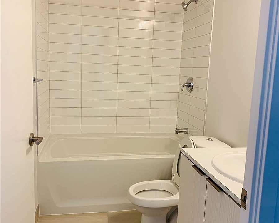 2nd image of 11 Wellesley St W #410