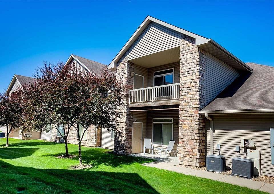 1st image of 542 Carrie Ln