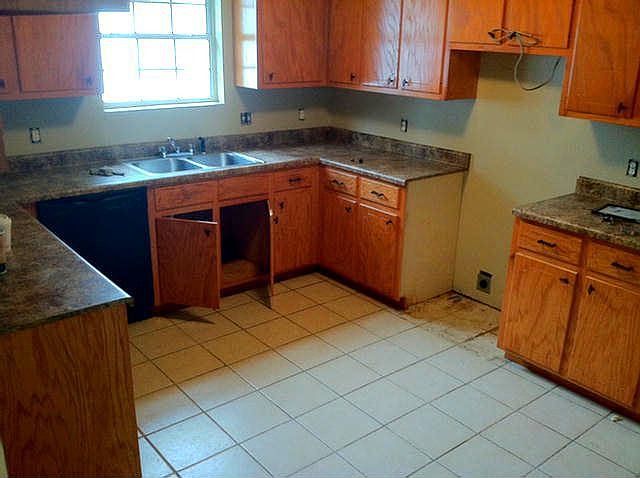 2nd image of 303 Culpepper St
